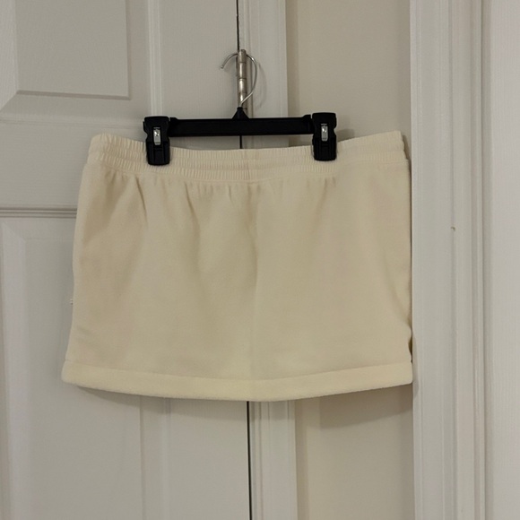 Skims Cream Fleece Lounge Mini Skirt - Picture 7 of 10